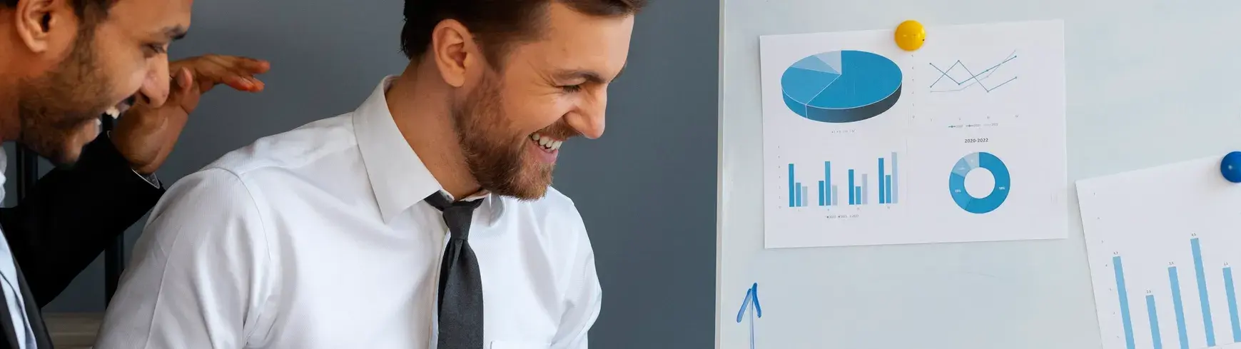 Ultimate Guide to B2B Sales Training: How Digital Sales Enablement Drives Revenue Growth